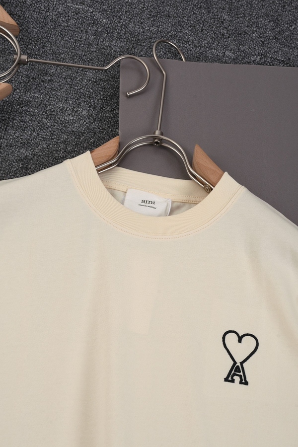 ブランドTシャツ背面デザイン